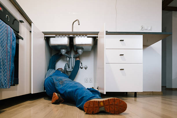 Professional Leak Detection technician working in Newry, SC